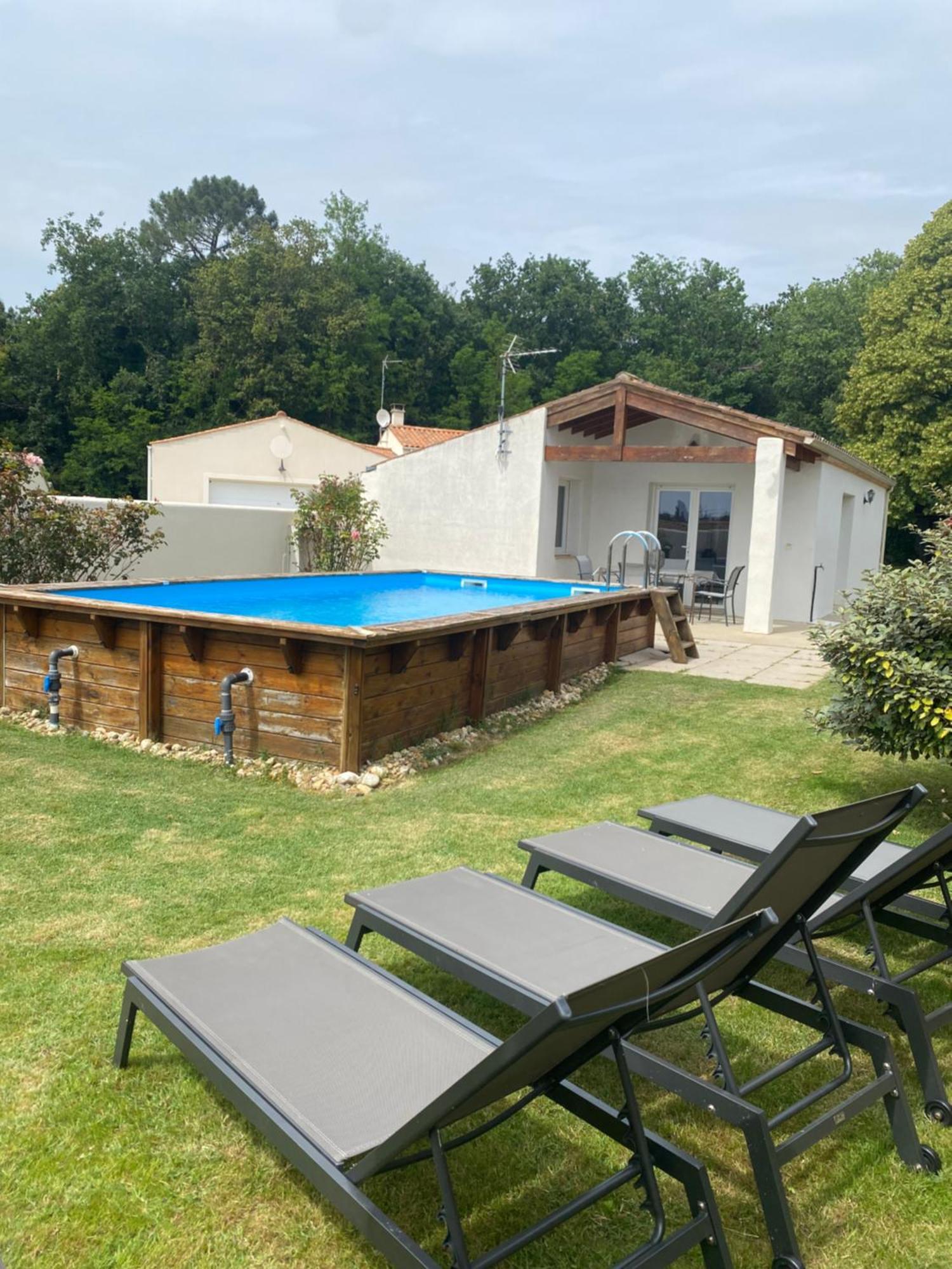 Jolie Petite Maison Renovee Piscine 滨海圣帕莱 外观 照片
